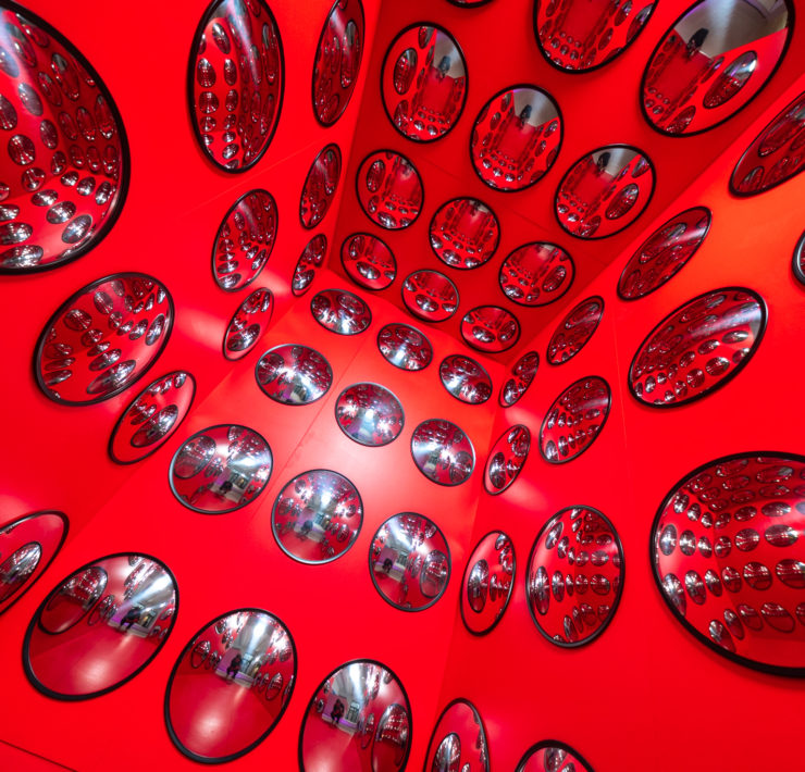 Espace rouge au Selfie Hotel