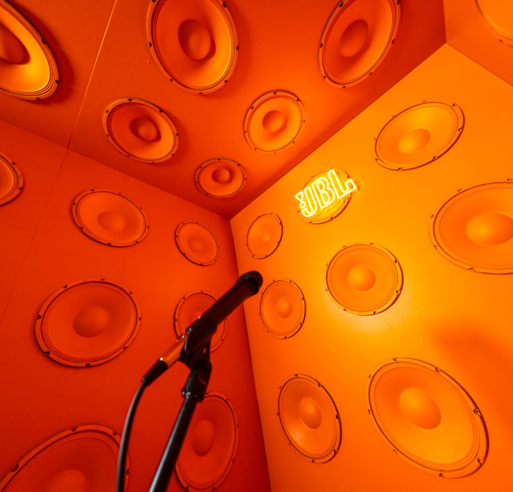 Espace orange au Selfie Hotel